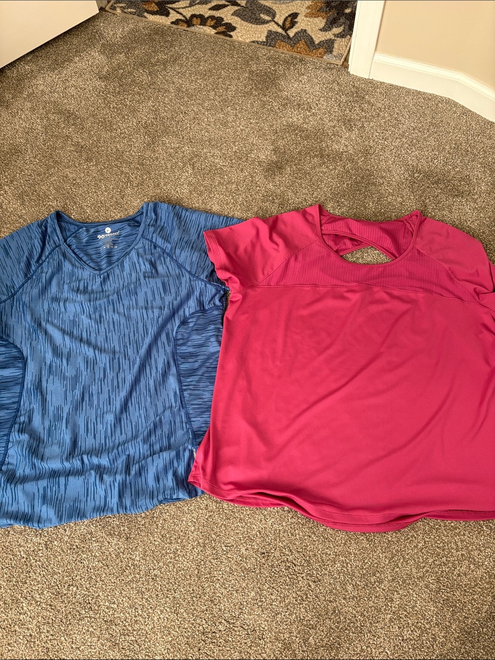 90 Degree By Reflex Blue Patterned Short Sleeve Athletic Tee